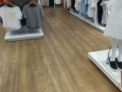 -优衣库(唐山爱琴海购物公园店)