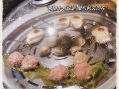 自家手打猪肉丸子-碗中海·蒸汽海鲜·桑拿鸡(岭南天地店)