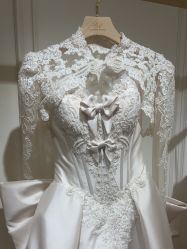 -拉瑞娜LaReine婚纱礼服高级定制