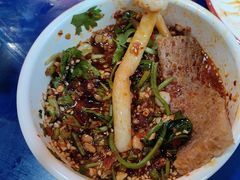 -牛华周记麻辣烫起源店