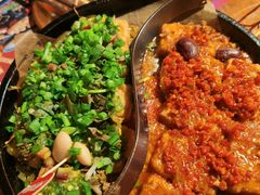 -何师烧烤·小龙虾·江湖川菜·精酿啤酒(成温店)