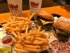 -The Habit Burger Grill 哈比特汉堡(复兴soho店)