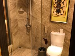 -永恒朗悦酒店(广西大学地铁站大学东路万达广场店)