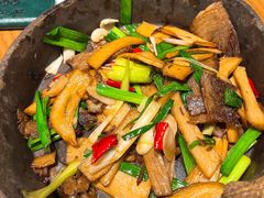 -云海肴·汽锅鸡·云南菜(天山百盛优客店)