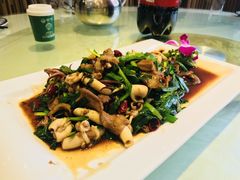 韭菜炒笔管鱼-美达尔烧烤海鲜家常菜(泰山路店)