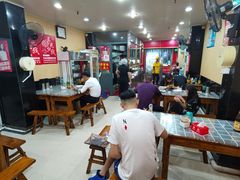 大堂-潘国仙耳光馄饨(黄家阙路店)