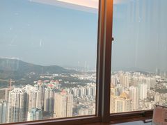 -广州中心皇冠假日酒店·汇点大堂吧