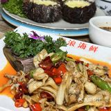 三亚好吃的海鲜大排档，果然都是藏在马路边