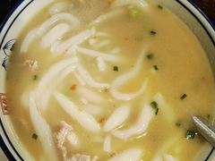 -鹏城人家海鲜酒家·23年老字号(较场尾店)