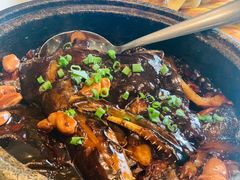-海派美食·家宴海鲜青岛菜·石锅鲽鱼头(东方城店)