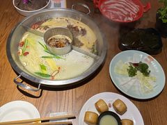 -佬土鹅肠火锅(解放路店)