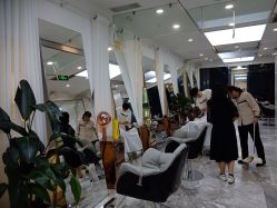 -DIAN DIAN SALON点点