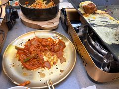 -豚妈妈汤饭·部队锅(南京东路店)