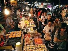 -吴山路夜市