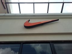 -NIKE上海青浦换季优惠店