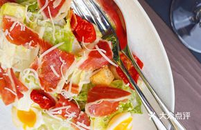 Ham Chilled Caesar Salad