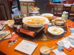 -魏铭鱼头捞饭(晋阳路店)