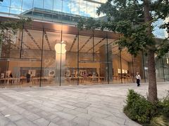 -Apple零售店(华贸购物中心店)