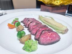 -景月阁空中食府(希尔顿酒店)