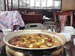 -东巴谷野生菌火锅餐厅