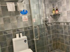 -轻住·悦享酒店(成都太平园地铁站店)