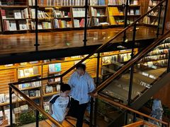 -半山书局(新世纪商城店)