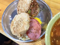 烧饼夹肘子肉-昌顺马记小吃店(昌盛园店)