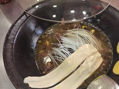 -屯老二农家铁锅炖·行业领军者(梅江店)