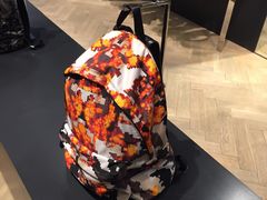 -GIVENCHY(比斯特苏州购物村店)