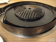 龟背火锅～中间部分用来烧烤～边上的部分用-汉城韩国烧烤火锅(官也街店)