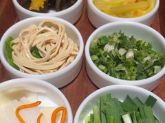 -良米山·云南野生菌过桥米线(上海首店)