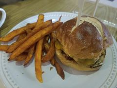 -HELLO 27 意面·沙拉·帕尼尼