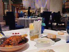 -AZUR聚(香格里拉饭店)