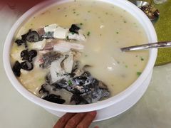 浓汤鱼头-艳阳度假酒店·餐厅
