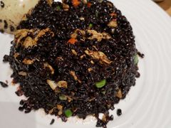 墨汁海鲜炒饭-五谷芳乳鸽王（大梅沙总店C区）(网红打卡店)