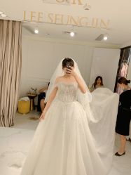 -GRACE KELLY婚纱与礼服(北京店)