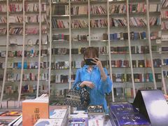 -钟书阁(松江泰晤士小镇店)