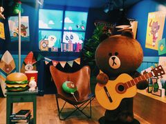 -LINE FRIENDS Garosu-gil Flagship Store