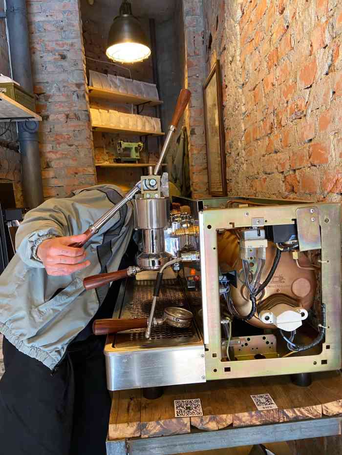 sewing machine coffee-"对于我这种不喜欢喝咖啡的人来说 都想来尝.