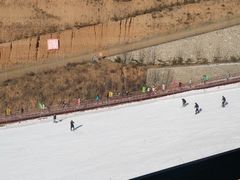 -采薇庄园四季滑雪场