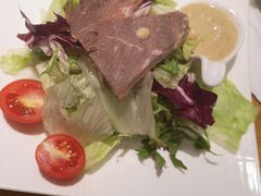 咸牛肉蔬菜沙拉-斗牛士牛排(南京东路店)