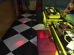 -钱莊Party连锁KTV(黄江星光城店)