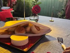 -弦月窗LUNETTE BY AMANDA(复兴路店)