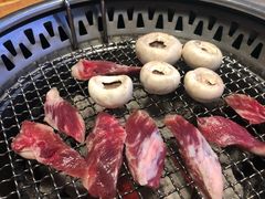 -草家酱蟹炭火烤肉店(珲春南路一店)