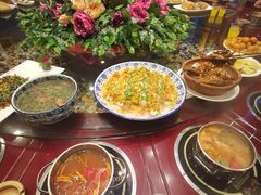 -亮欢寨酸汤鱼(沙冲路店)