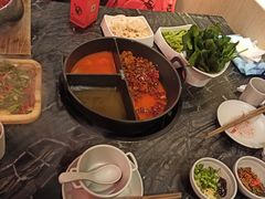 -热火朝天鲜切牛肉火锅(南强街巷店)