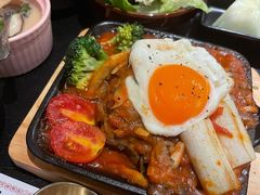 -妮妮酒馆Bistro Nini