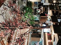 -蜜桃餐厅·伴山(湖滨商业街店)