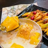 简直太精致了舍不得把它吃掉。香水椰子沙冰