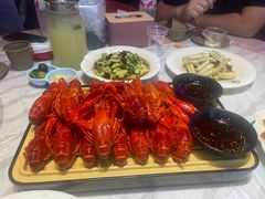 -肥肥虾庄·金牌油焖大虾(首义路店)